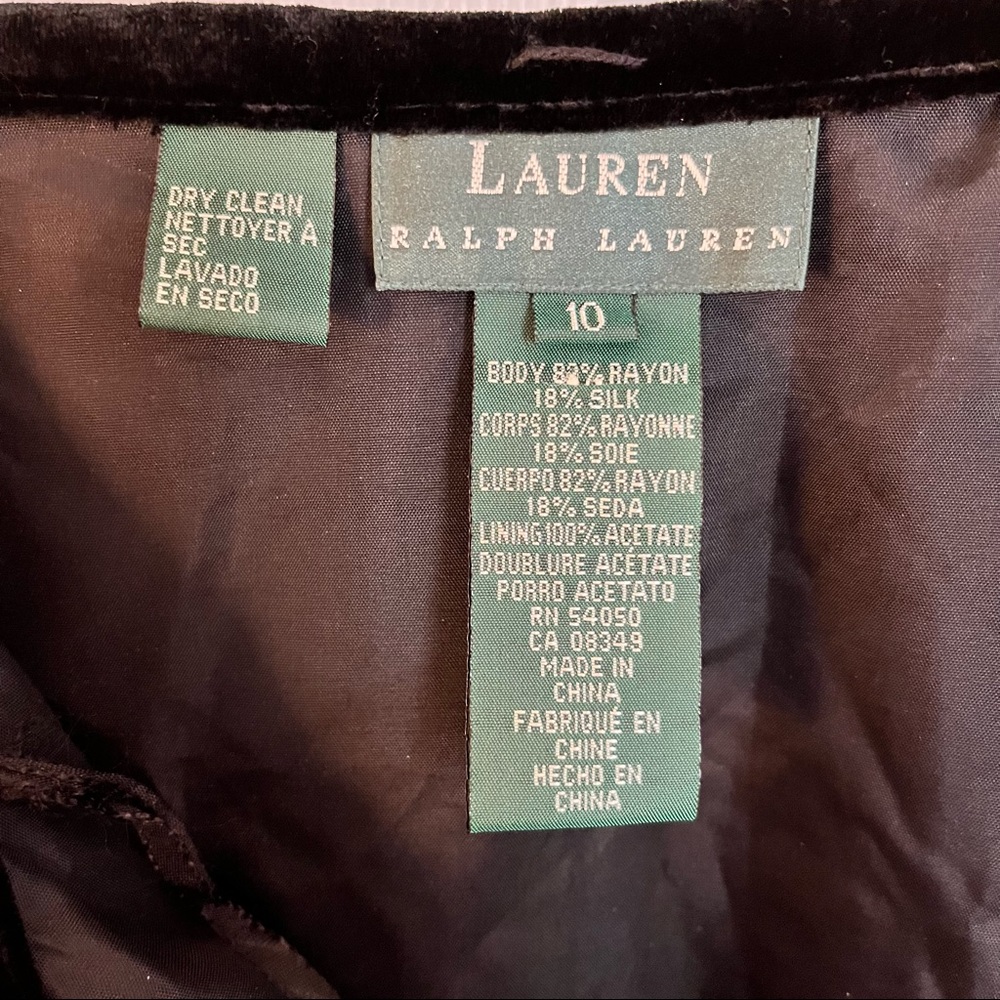 Ralph Lauren- Velvet  skirt with beautiful floral cutouts. - Picture 5 of 6